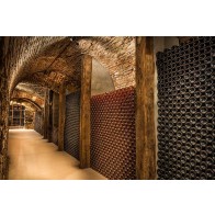 Vlies fotobehang Ondergrondse wijnkelder